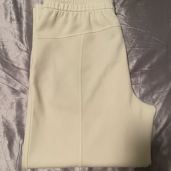 Lululemon softstream high rise straight leg cropped pants lemon sorbet - Picture 7 of 7